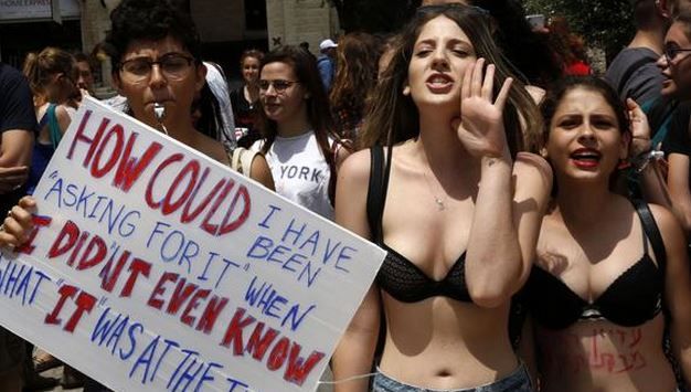 SlutWalk γuμνόστηθη διαμαρτυρία στην Ιερουσαλήμ κατά της σeξουαλικής βίας!! (Pics)